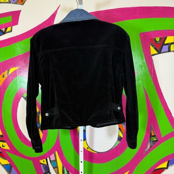 Liz Wear, Black Velvety Jacket with Classic Trucker Style. Size Medium. - Picture 6 of 8